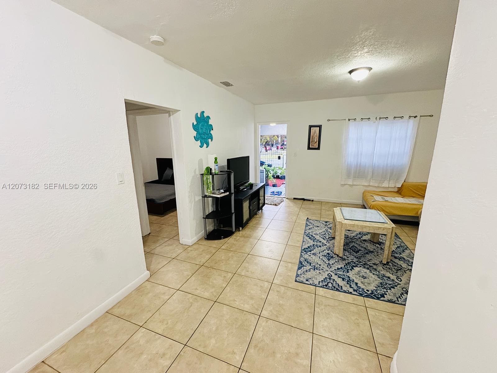301 NW 37th St, Miami, FL 33127 — zdjęcie 2