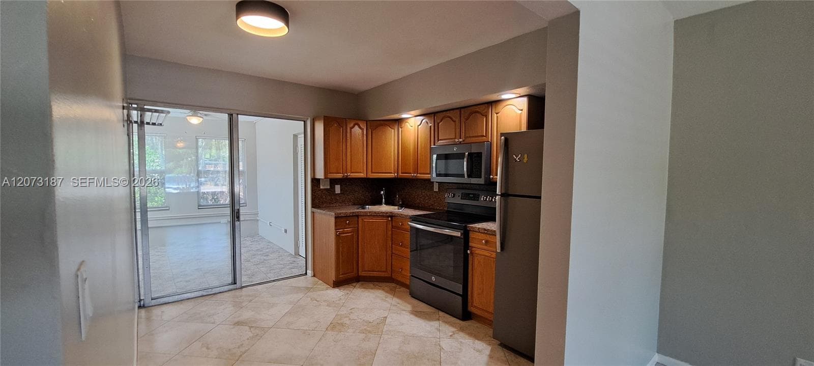 1644 NE 33rd St # B, Oakland Park, FL 33334 — zdjęcie 5