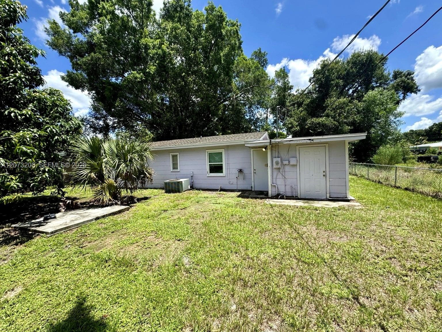 346 Muskegon Ave, Fort Myers, FL 33905