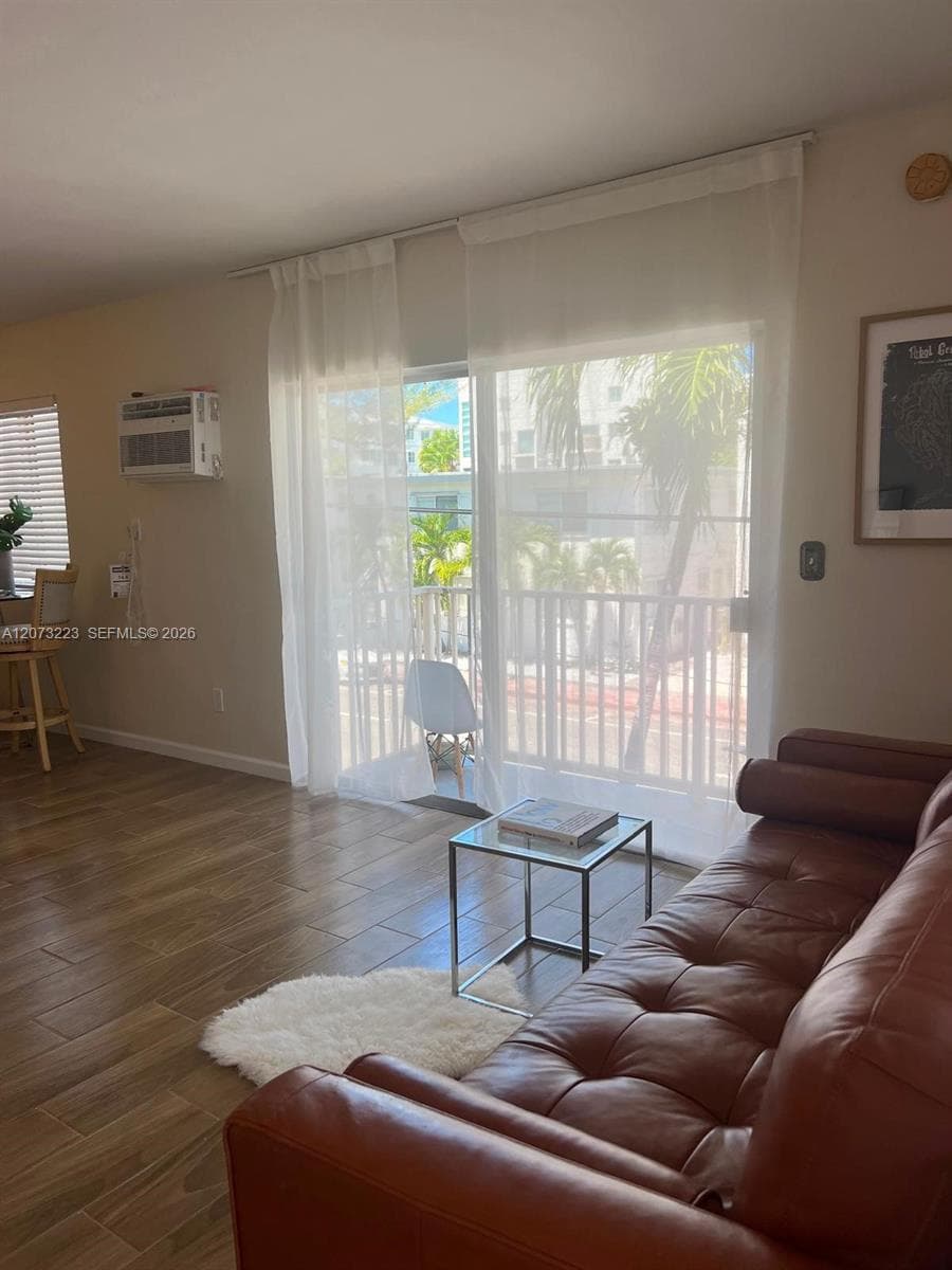 7720 Harding Ave # 8, Miami Beach, FL 33141 — zdjęcie 4