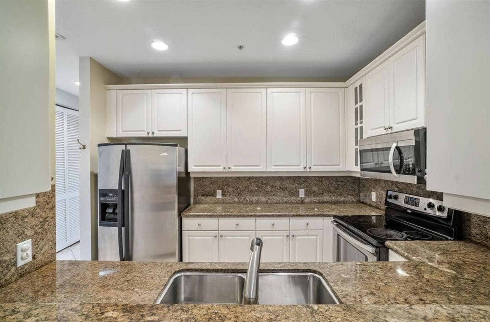 1410 PIAZZA DELLE PALLOTTOLE, Boynton Beach, FL 33426 — zdjęcie 2