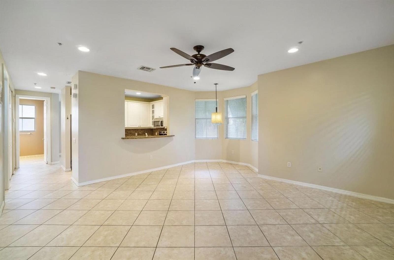 1410 PIAZZA DELLE PALLOTTOLE, Boynton Beach, FL 33426 — zdjęcie 3