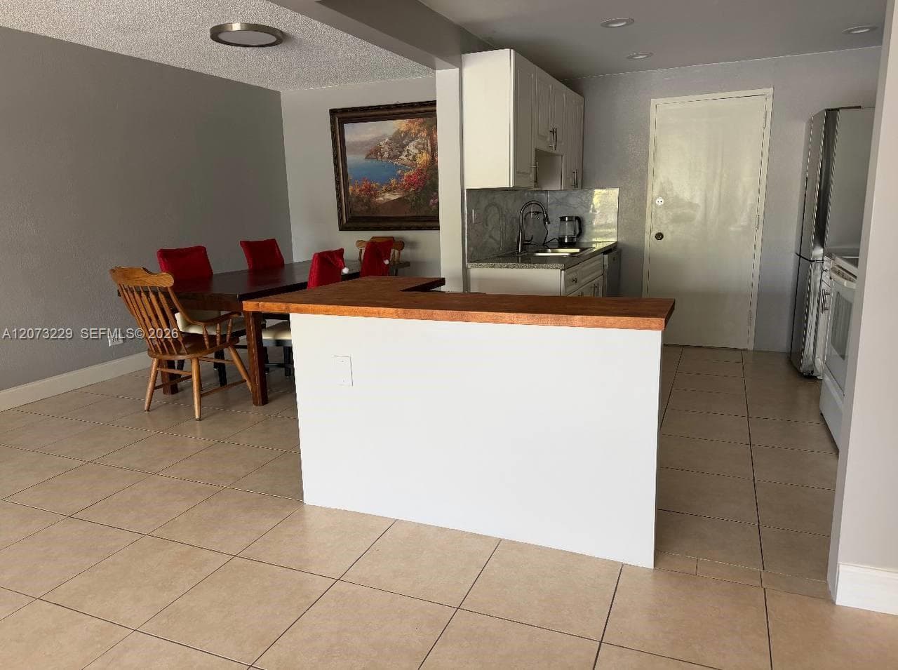 800 NE 195th St # 211, Miami, FL 33179 — zdjęcie 2