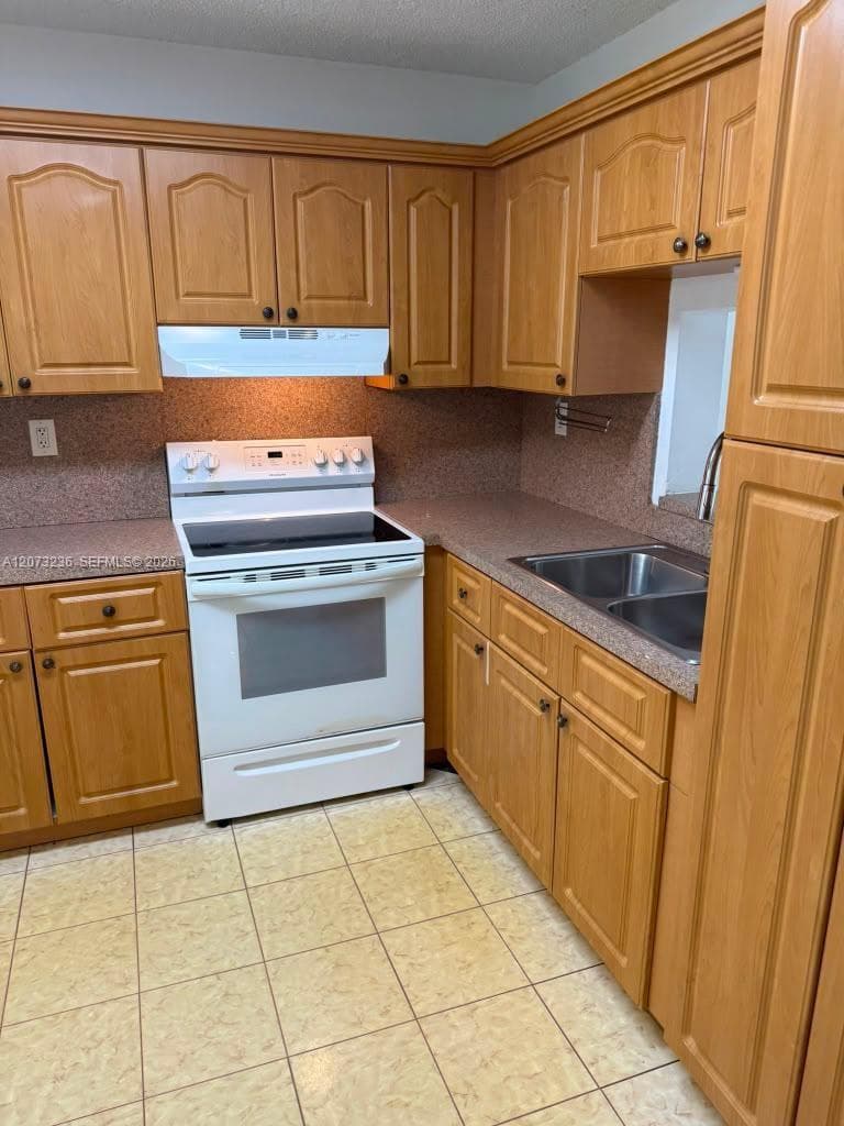 1830 SW 81st Ave # 4211, North Lauderdale, FL 33068