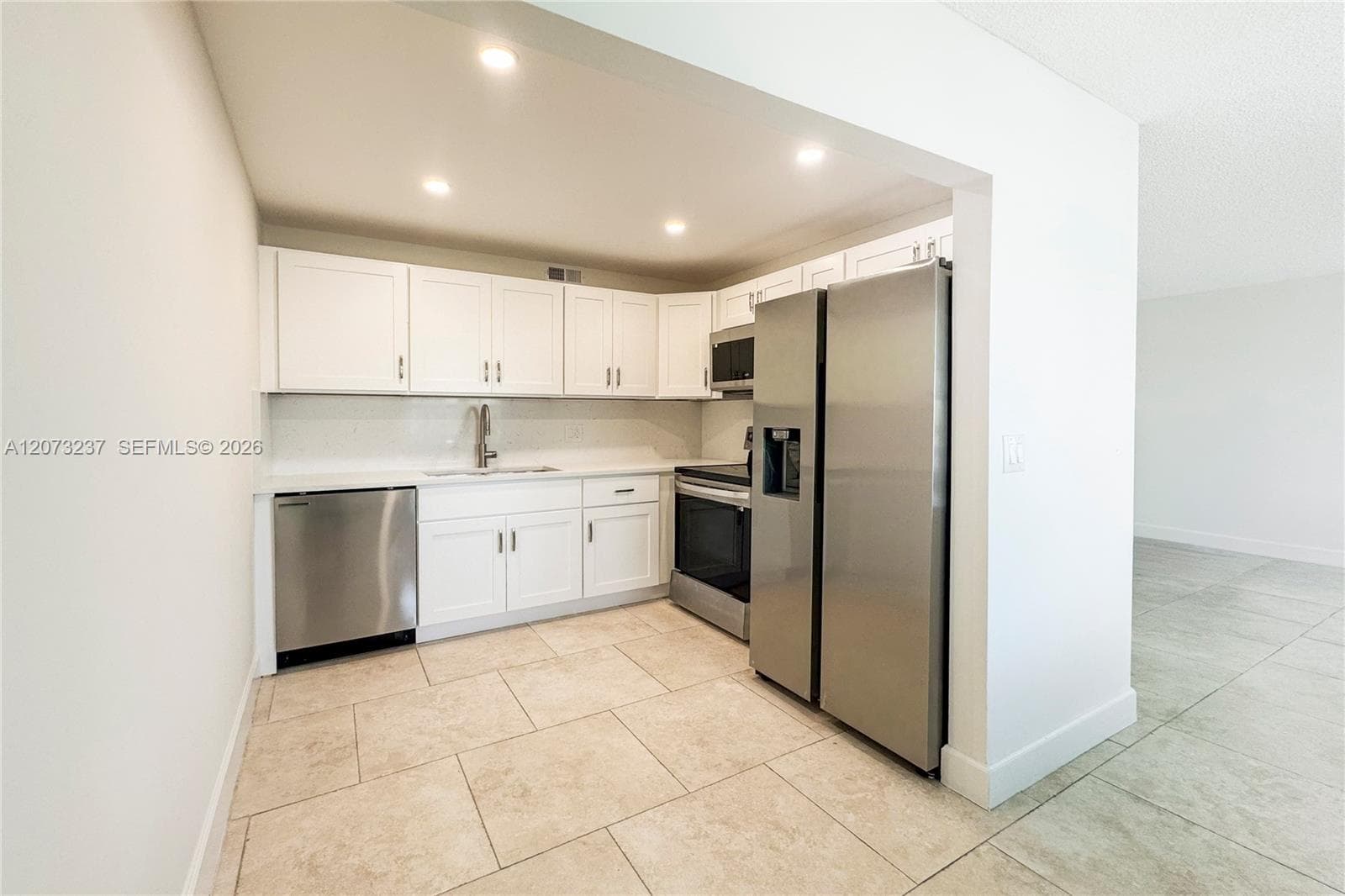 382 Wellington K # 382, West Palm Beach, FL 33417