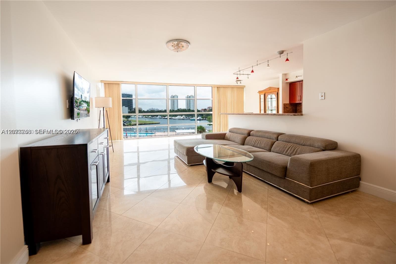2000 Atlantic Shores Blvd # 420, Hallandale Beach, FL 33009 — zdjęcie 2