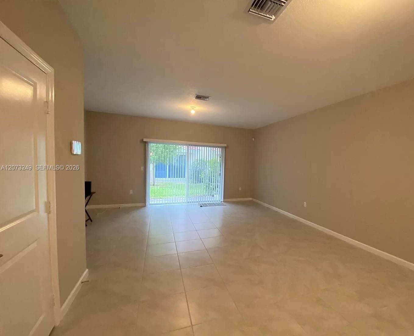 2810 NW 181st St, Miami Gardens, FL 33056 — zdjęcie 2
