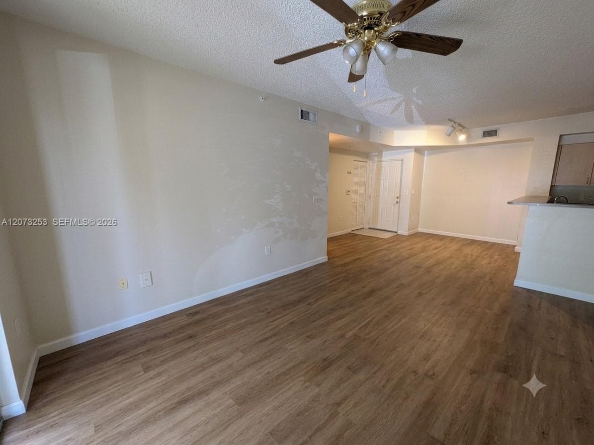 8060 N Nob Hill Rd # 101, Tamarac, FL 33321 — zdjęcie 2