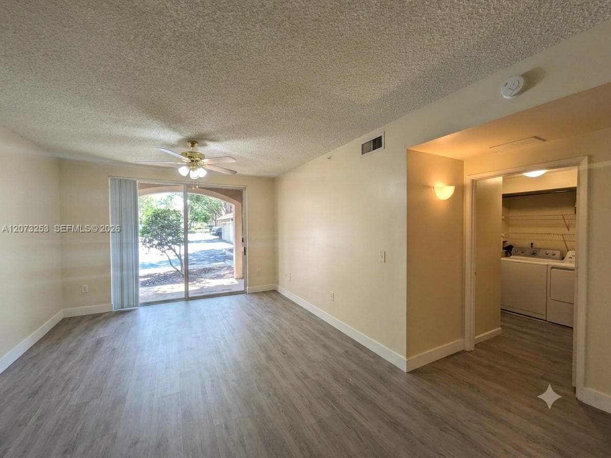 8060 N Nob Hill Rd # 101, Tamarac, FL 33321