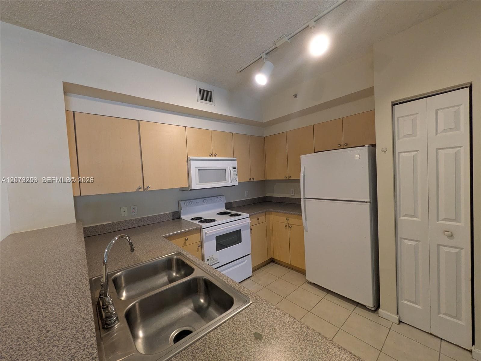 8060 N Nob Hill Rd # 101, Tamarac, FL 33321 — zdjęcie 4