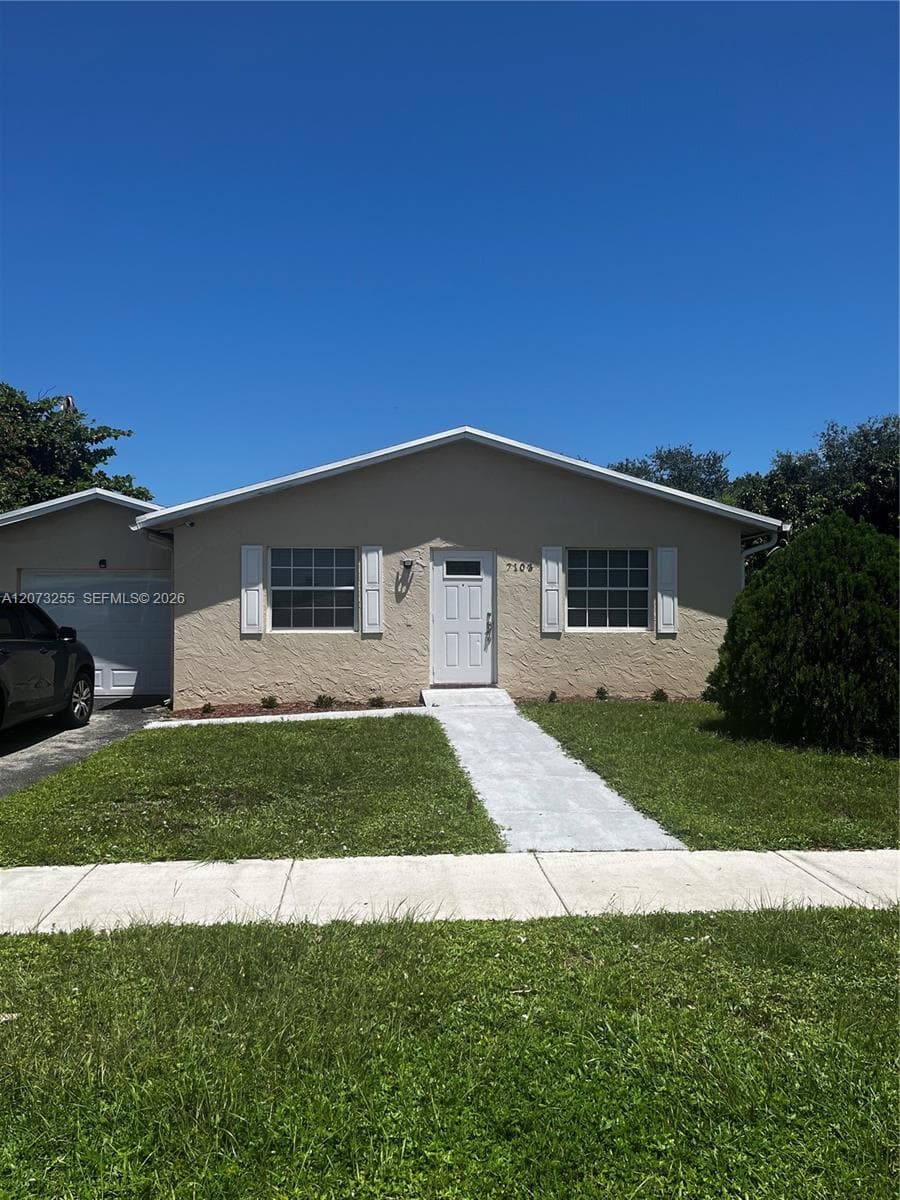 7103 SW 3rd Ct, North Lauderdale, FL 33068
