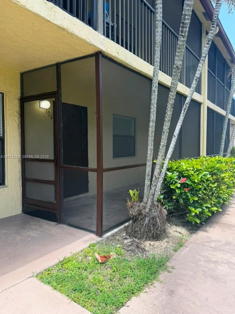 10020 Winding Lake Rd # 104, Sunrise, FL 33351