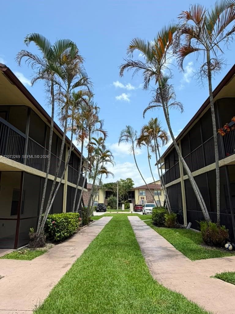 10020 Winding Lake Rd # 104, Sunrise, FL 33351 — zdjęcie 4