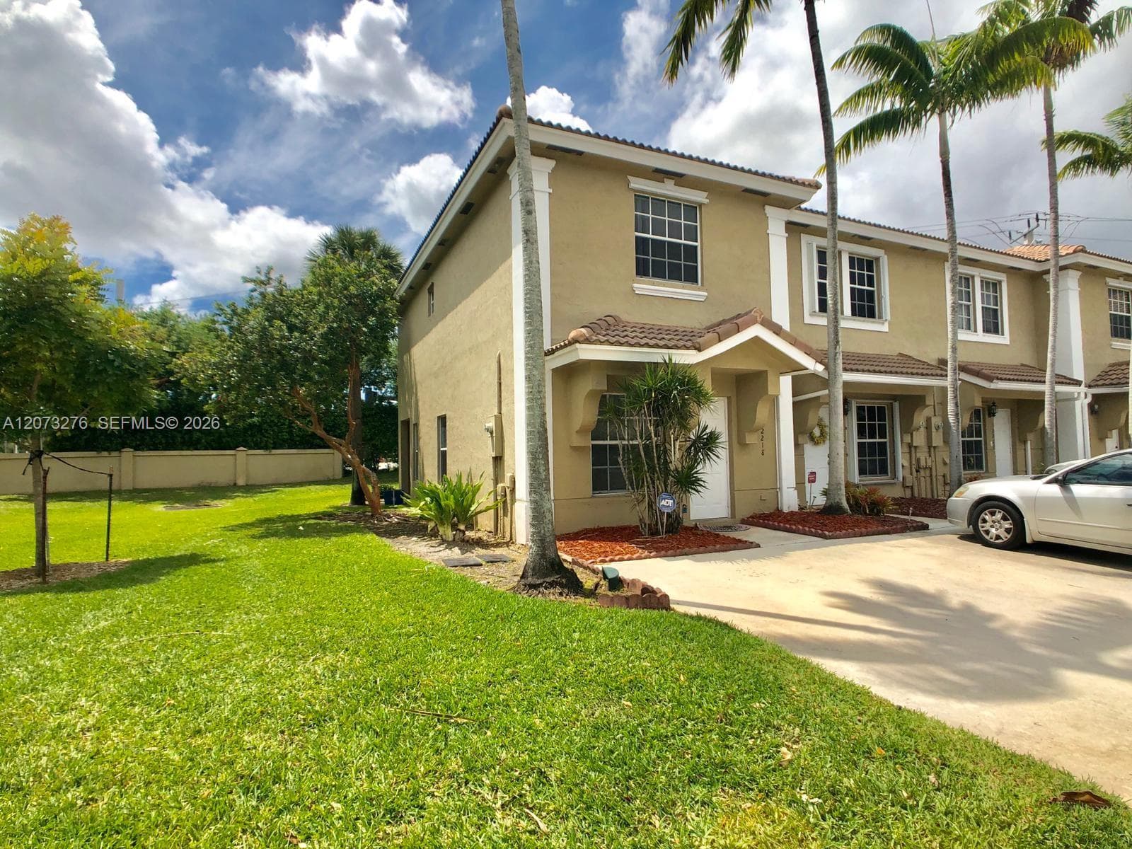 12218 SW 8th Ct, Pembroke Pines, FL 33025 — zdjęcie 2