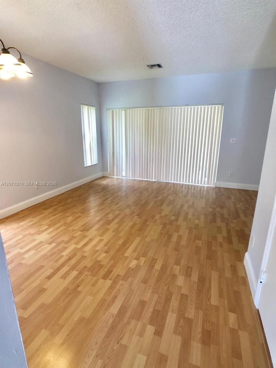 12218 SW 8th Ct, Pembroke Pines, FL 33025 — zdjęcie 4