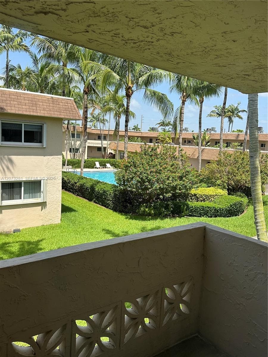 14500 SW 88th Ave # 220, Palmetto Bay, FL 33176