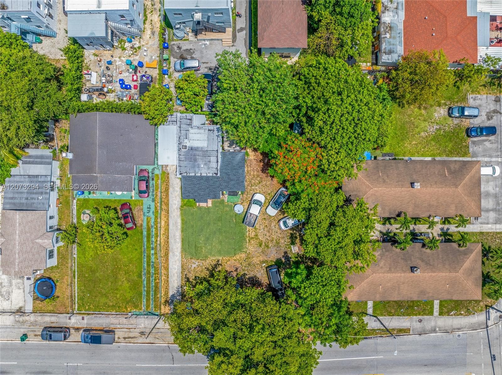 1027 NW 29th St, Miami, FL 33127 — zdjęcie 2