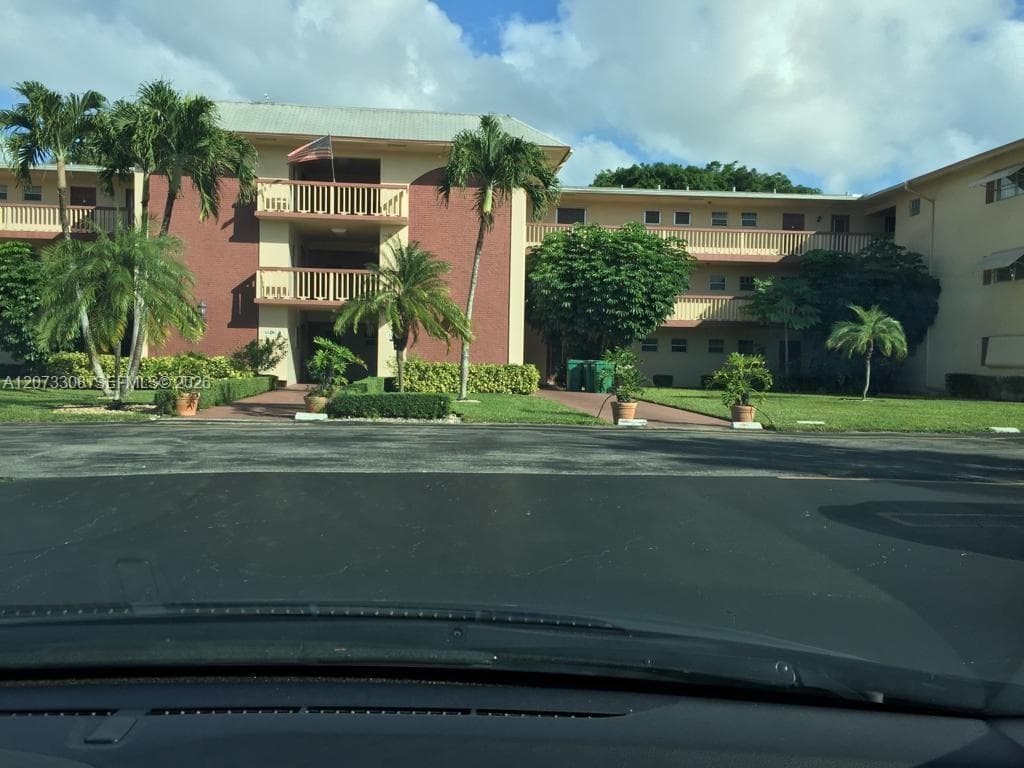 1001 Hillcrest Ct # 215, Hollywood, FL 33021 — zdjęcie 2