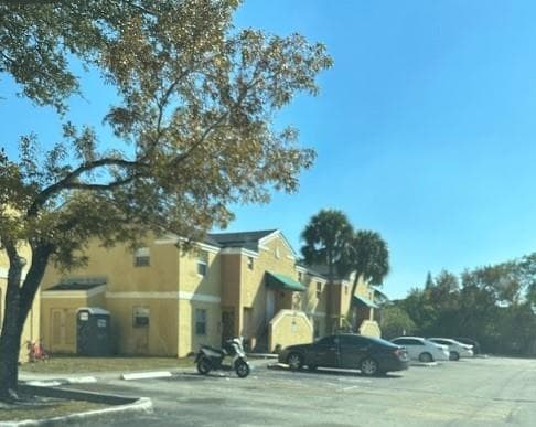 2431 NW 56th Avenue # 204, Lauderhill, FL 33313