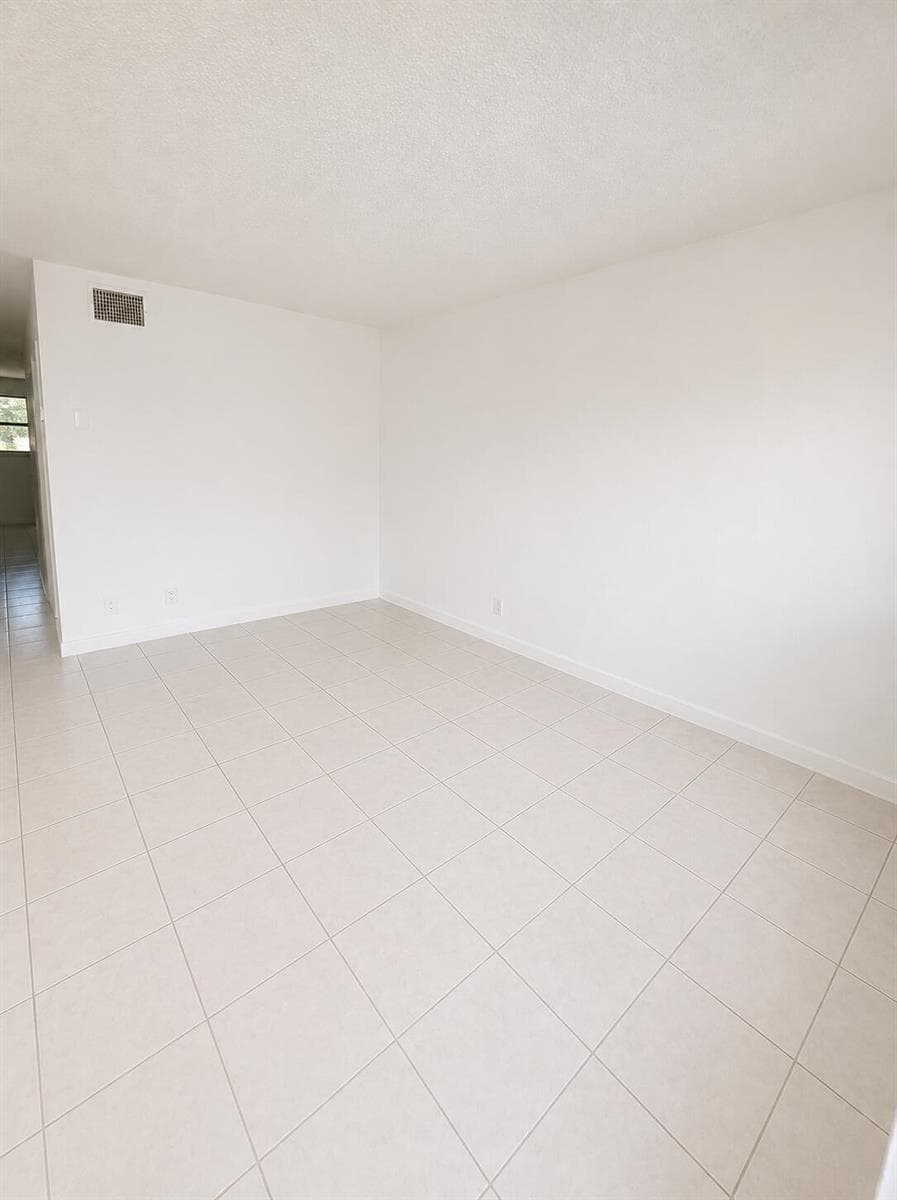 1150 NE 17TH Court # 15, Fort Lauderdale, FL 33305 — zdjęcie 3