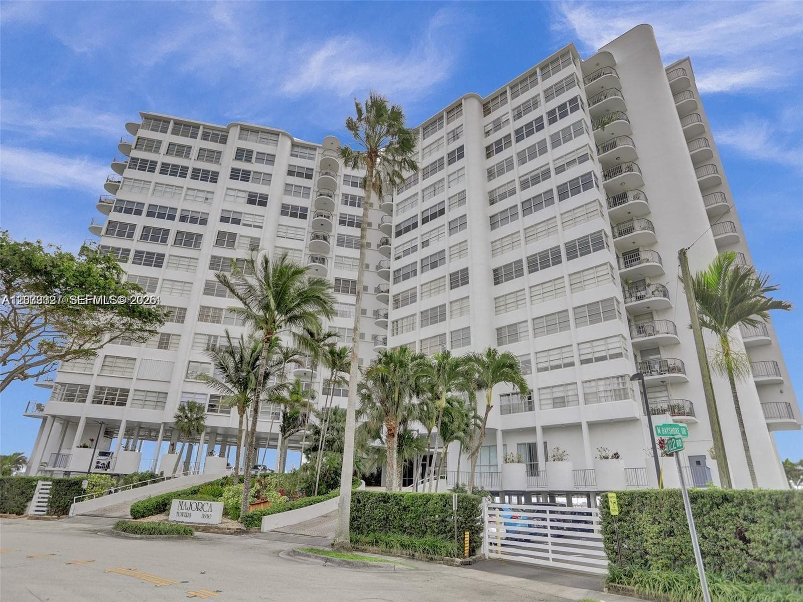 11930 N Bayshore Dr # 1407, North Miami, FL 33181 — zdjęcie 3