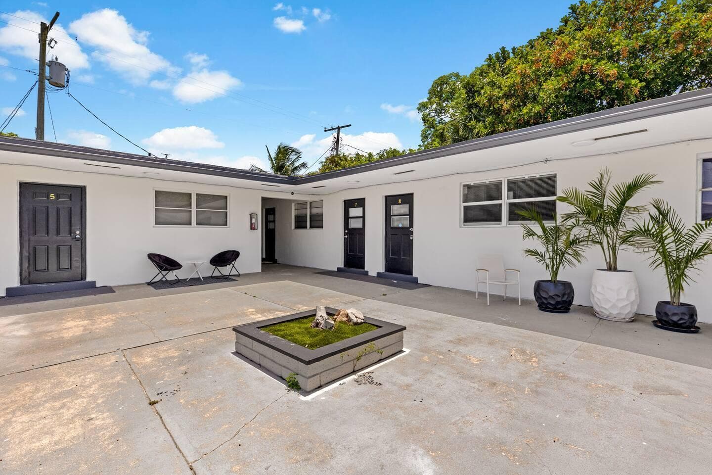 1826 Sherman Street # APT 8, Hollywood, FL 33020