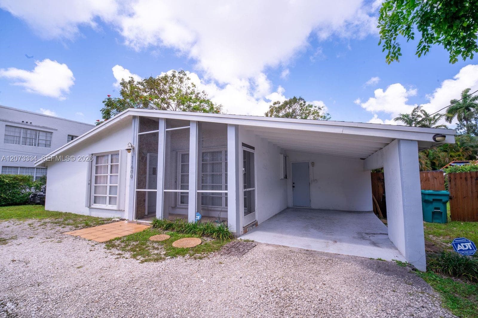 11600 NE 6th Ave, Biscayne Park, FL 33161 — zdjęcie 2