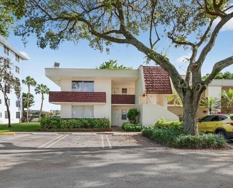 3200 N Course Lane # 116, Pompano Beach, FL 33069