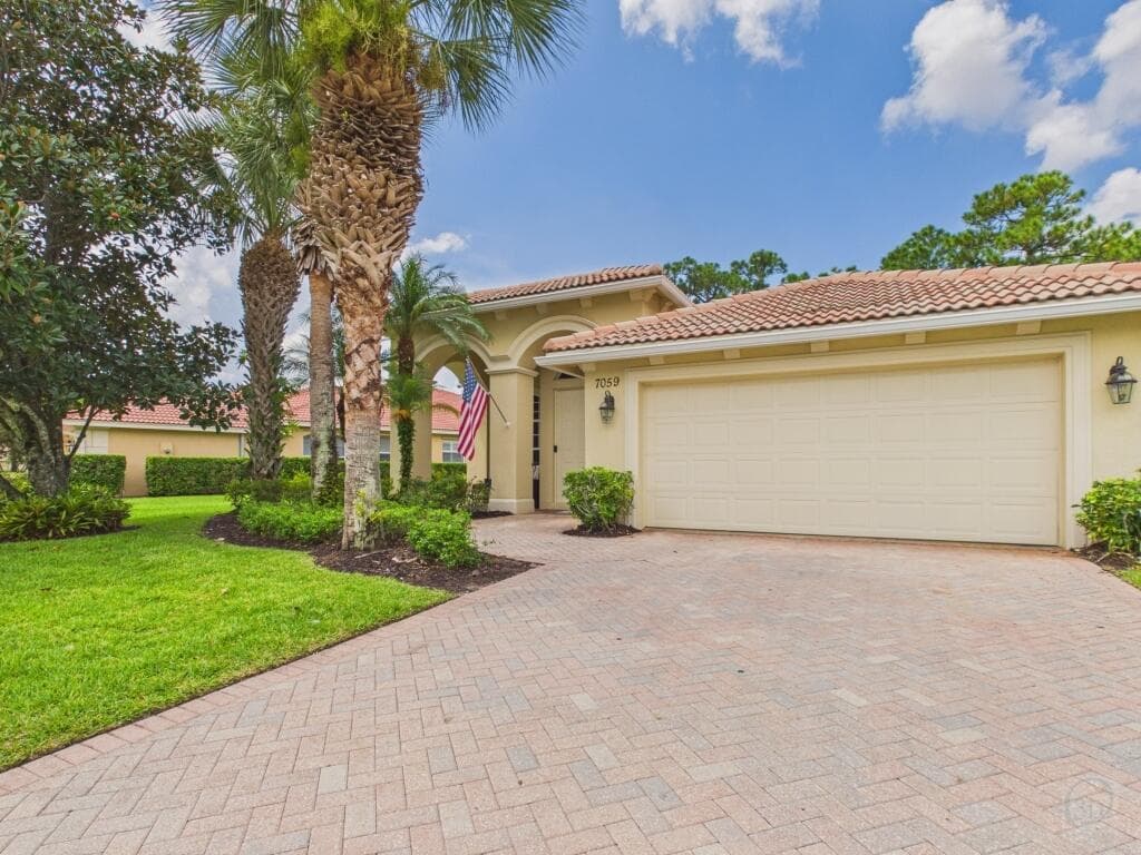 7059 MAIDSTONE Drive, Port St. Lucie, FL 34986 — zdjęcie 2