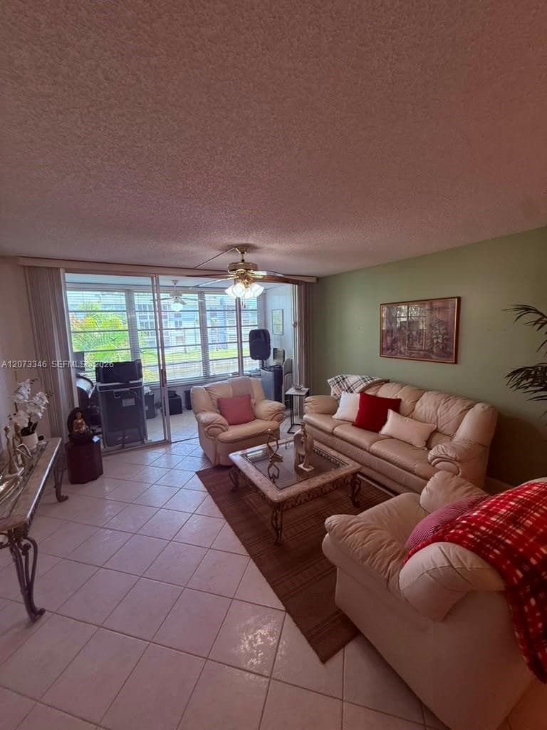 8330 Sands Point Blvd # N208, Tamarac, FL 33321 — zdjęcie 2