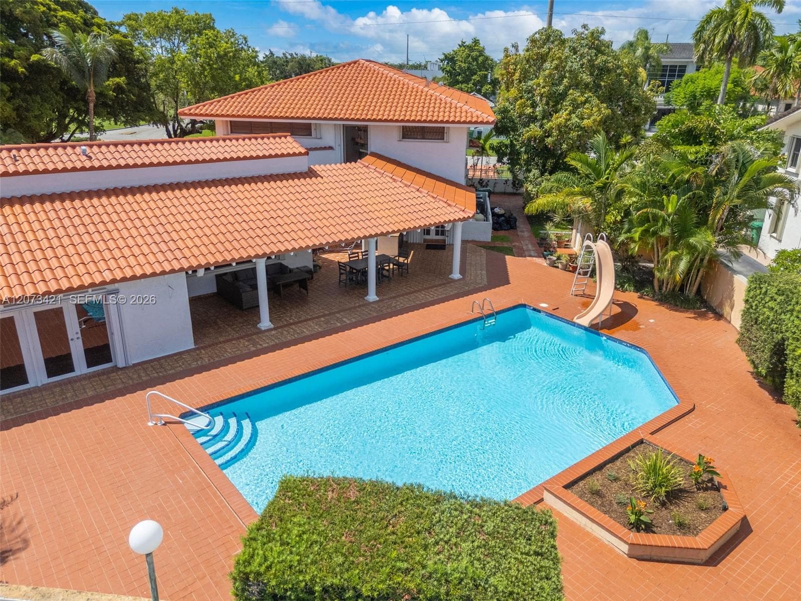 8390 SW 2nd St, Miami, FL 33144