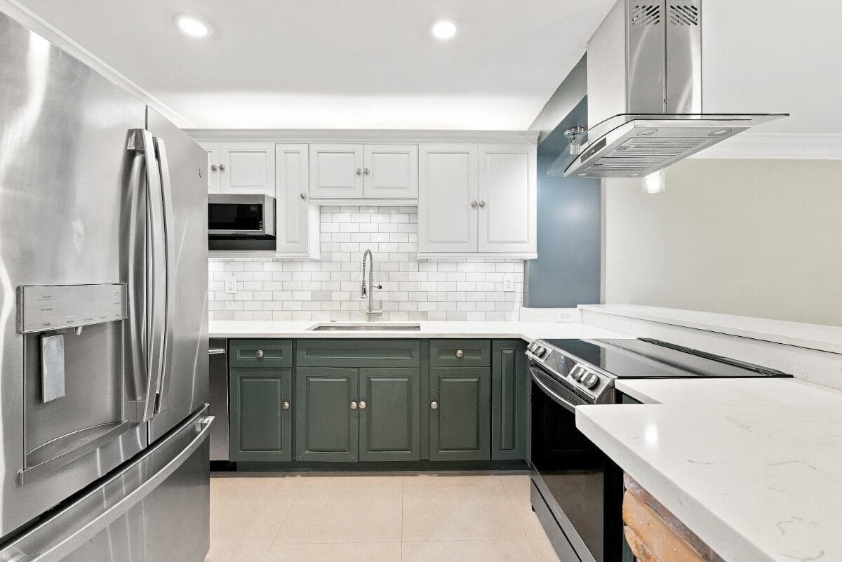 3017 N Oakland Forest Drive # 102, Oakland Park, FL 33309