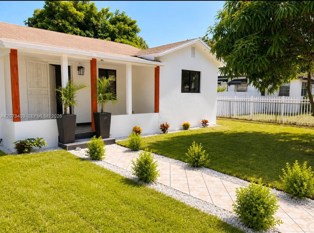 760 NW 118th St, Miami, FL 33168 — zdjęcie 2