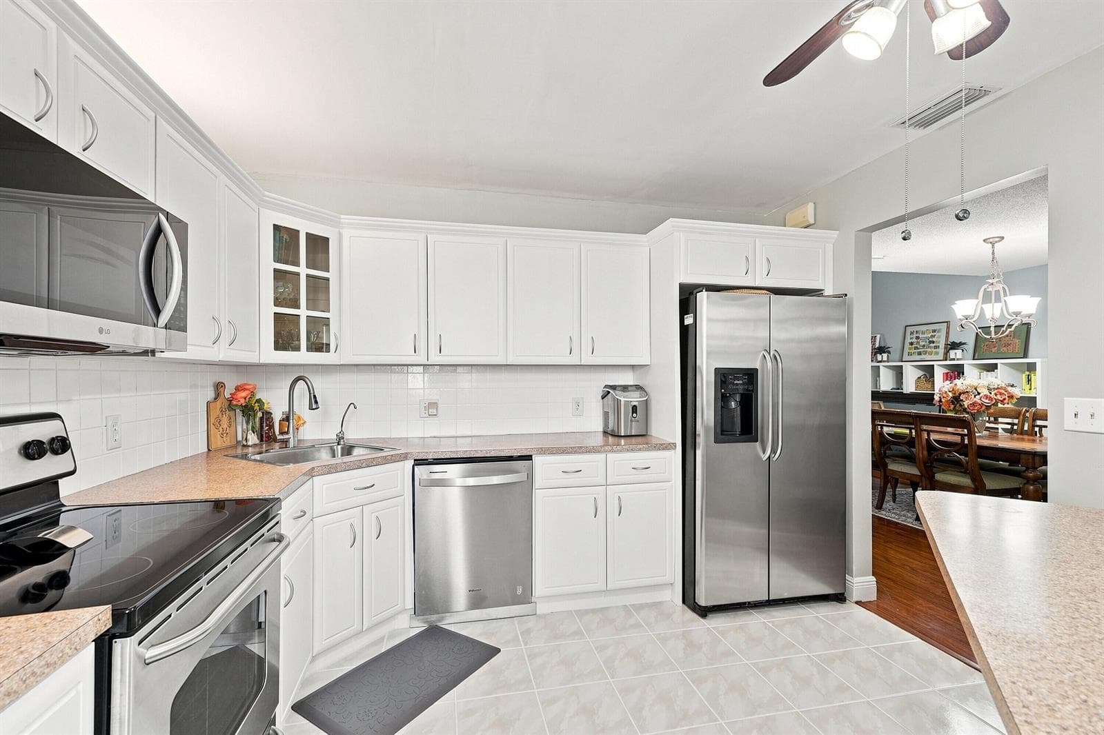 4111 CORAL TREE Circle # 321, Coconut Creek, FL 33073