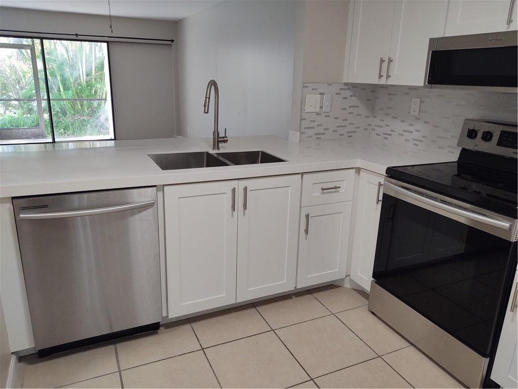 3275 FREDERICK Boulevard # 12D, Delray Beach, FL 33483 — zdjęcie 2
