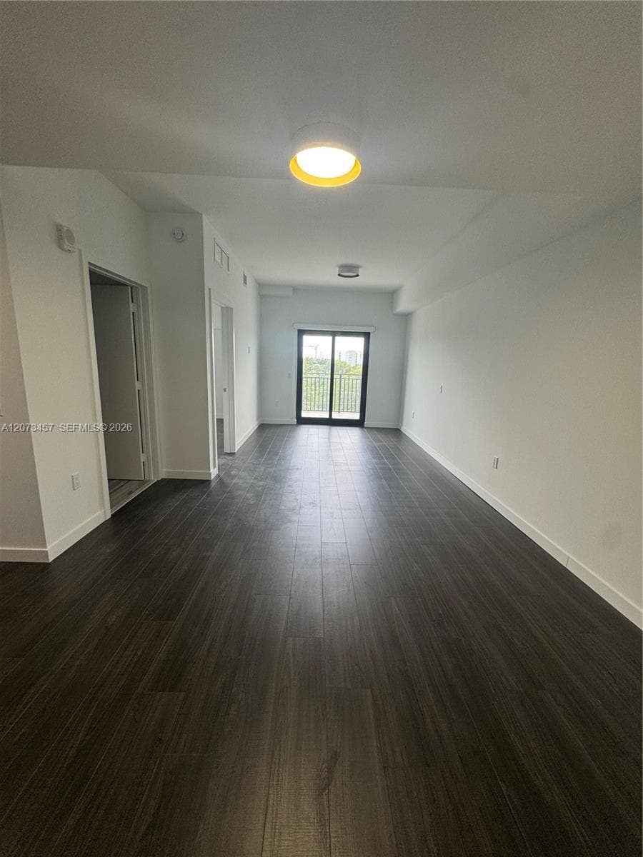 2675 NW 87th st # 302, Miami, FL 33147 — zdjęcie 5