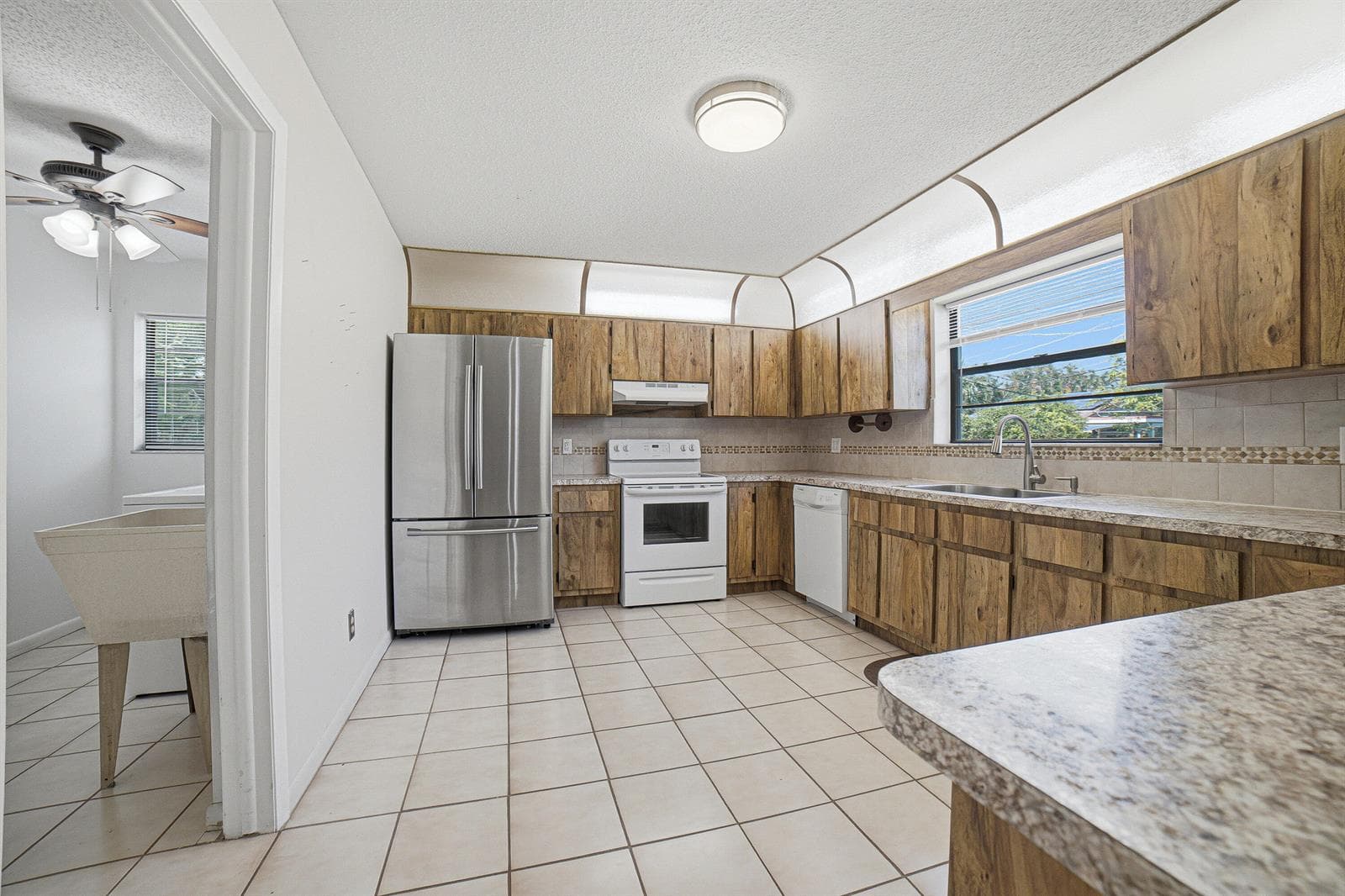 4340 SW 74th Avenue, Davie, FL 33314 — zdjęcie 5