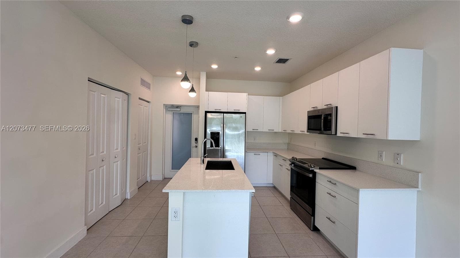 8001 NW 41st St # 308, Doral, FL 33166 — zdjęcie 5