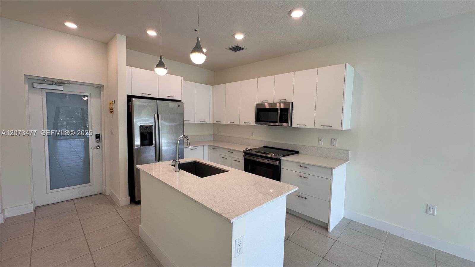 8001 NW 41st St # 308, Doral, FL 33166 — zdjęcie 4