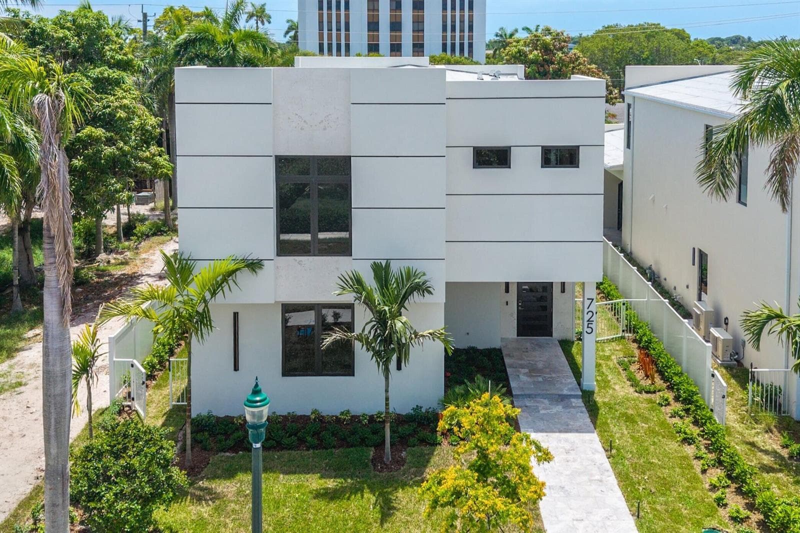 725 SE 4TH Avenue, Delray Beach, FL 33483 — zdjęcie 2