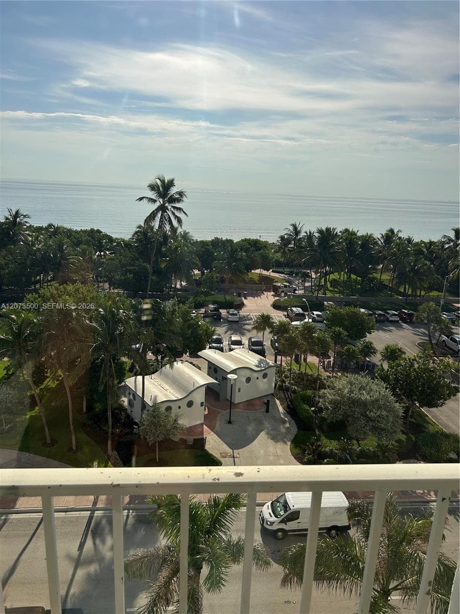 6450 Collins Ave # 707, Miami Beach, FL 33141 — zdjęcie 2