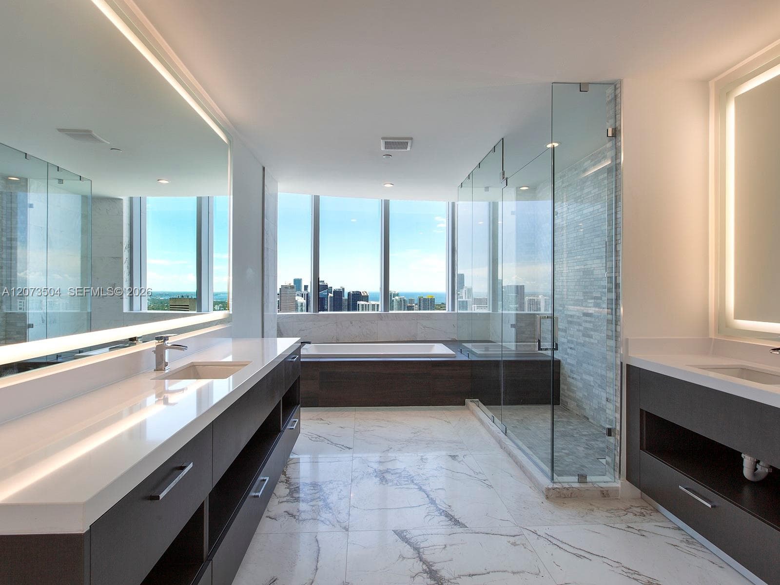 851 NE 1st Ave # PH5011, Miami, FL 33132 — zdjęcie 4