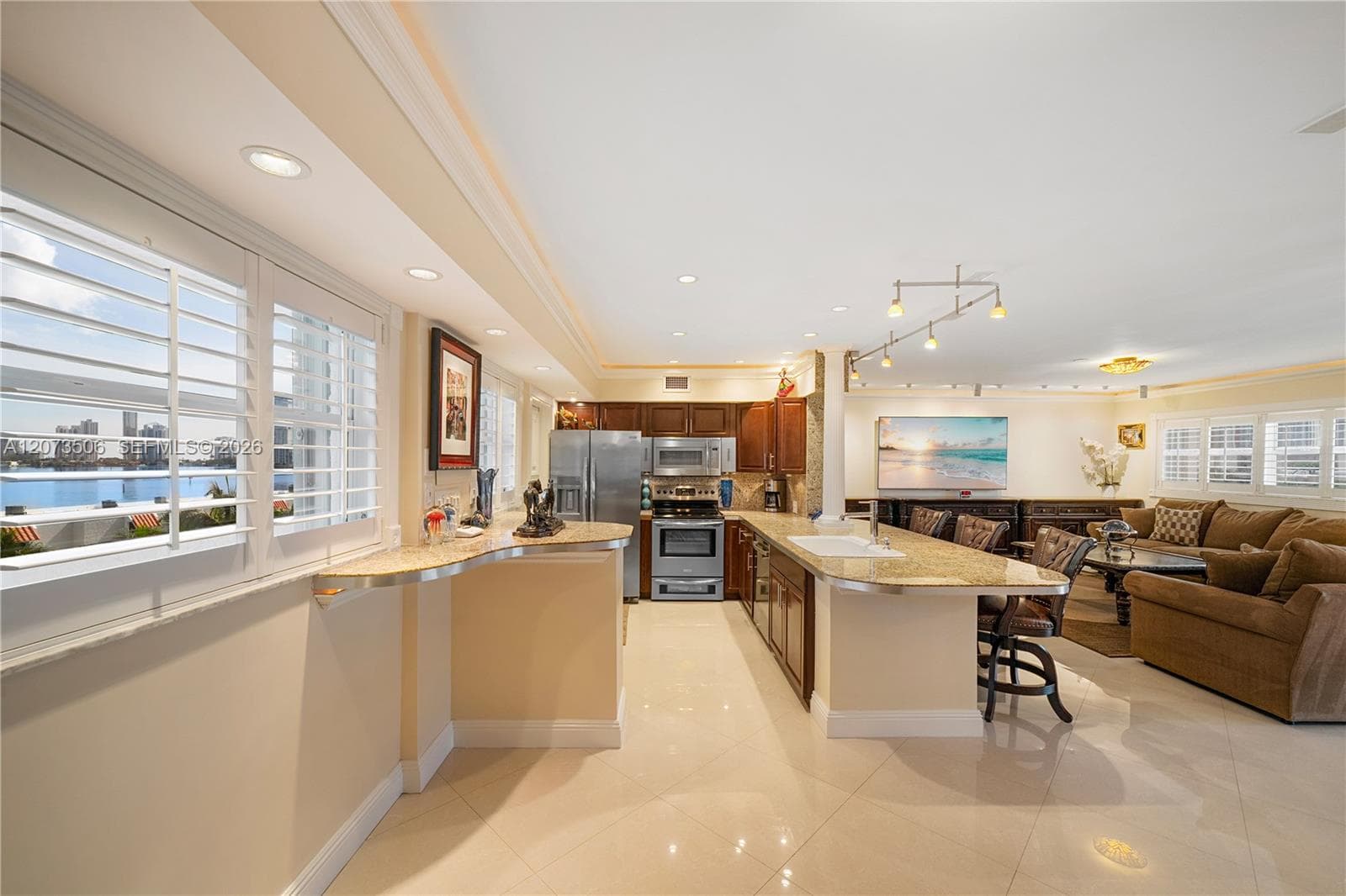 3770 NE 171st St # 504, North Miami Beach, FL 33160 — zdjęcie 5