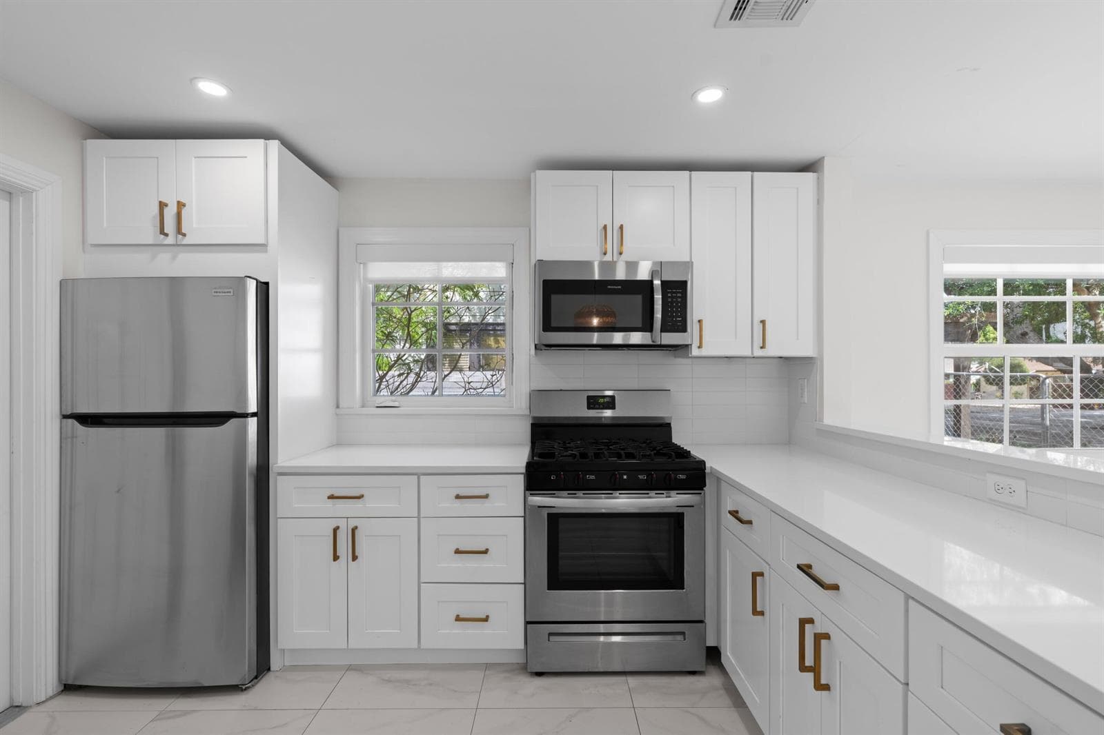 426 48TH Street, West Palm Beach, FL 33407 — zdjęcie 4