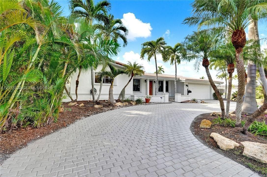 612 Hibiscus Dr, Hallandale Beach, FL 33009 — zdjęcie 2