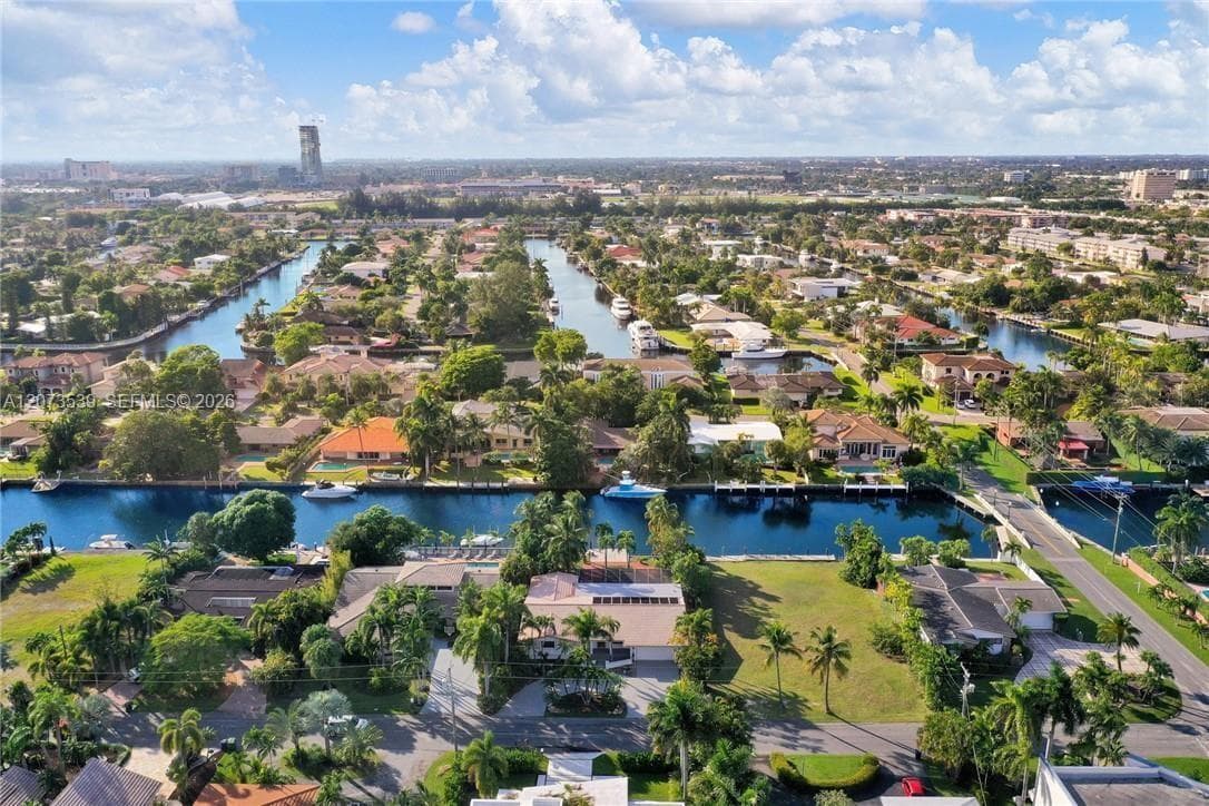 612 Hibiscus Dr, Hallandale Beach, FL 33009 — zdjęcie 5