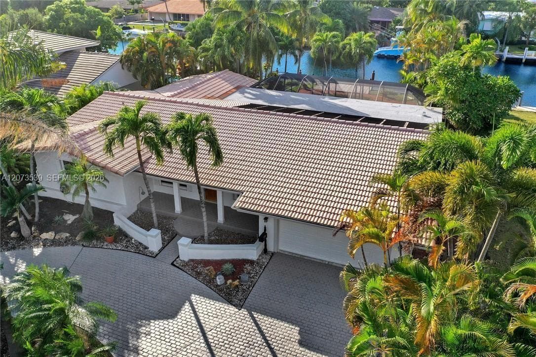 612 Hibiscus Dr, Hallandale Beach, FL 33009 — zdjęcie 4