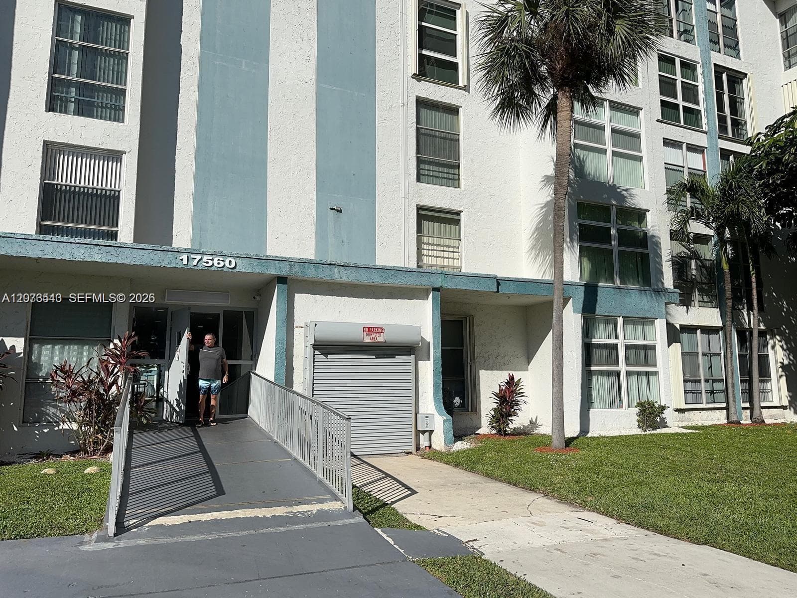 17560 Atlantic Blvd # 405, Sunny Isles Beach, FL 33160