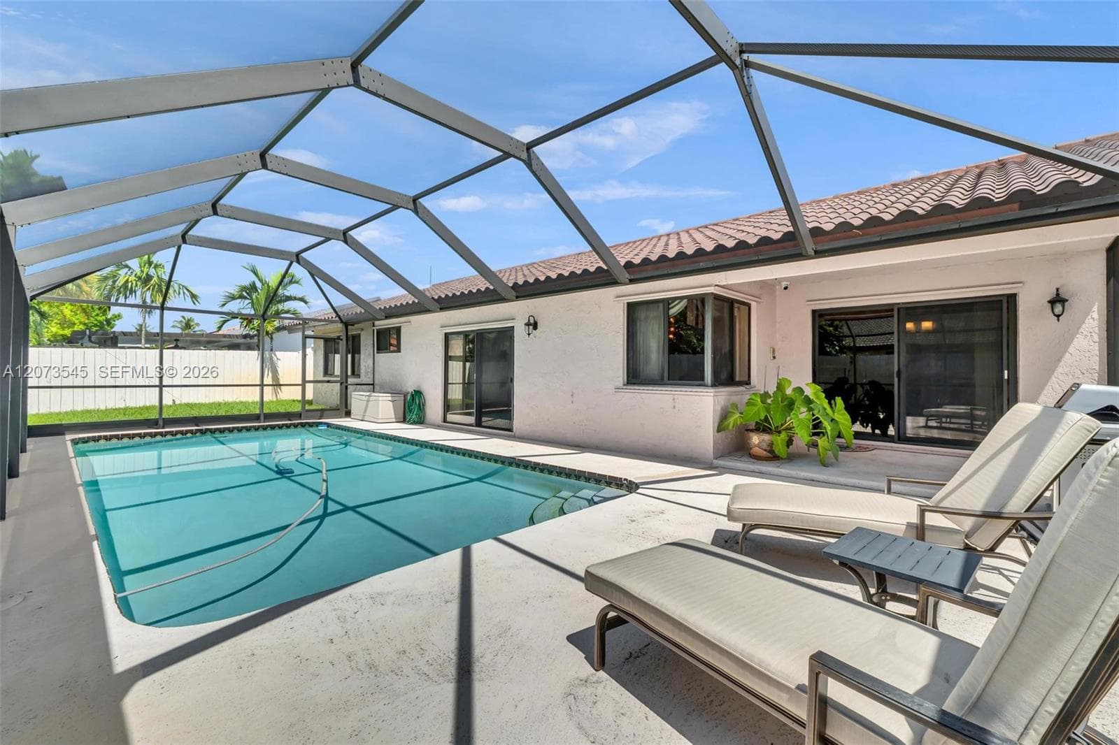 6302 NW 201st Ter, Hialeah, FL 33015 — zdjęcie 2