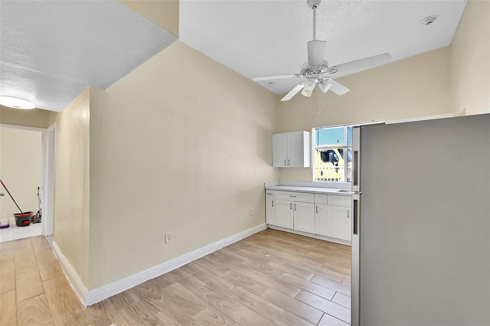 526 NW 15TH Way, Fort Lauderdale, FL 33311 — zdjęcie 3